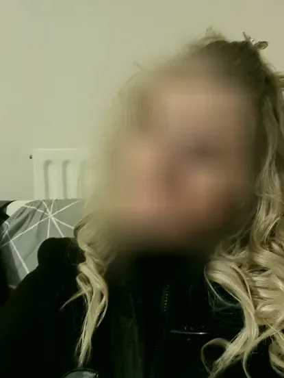 Emilie, 36