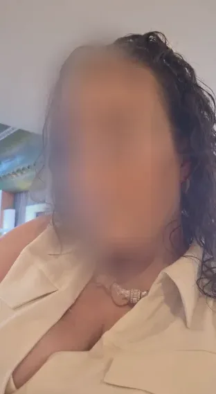 Molly, 39